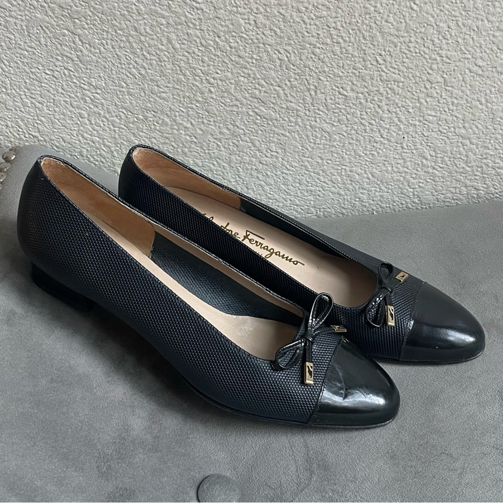 Salvatore Ferragamo leather shoes size 7.5 Narrow